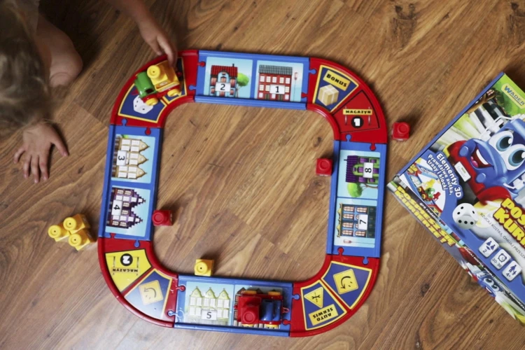 Play&Fun Pospiesz się Kurierze! gra rodzinna