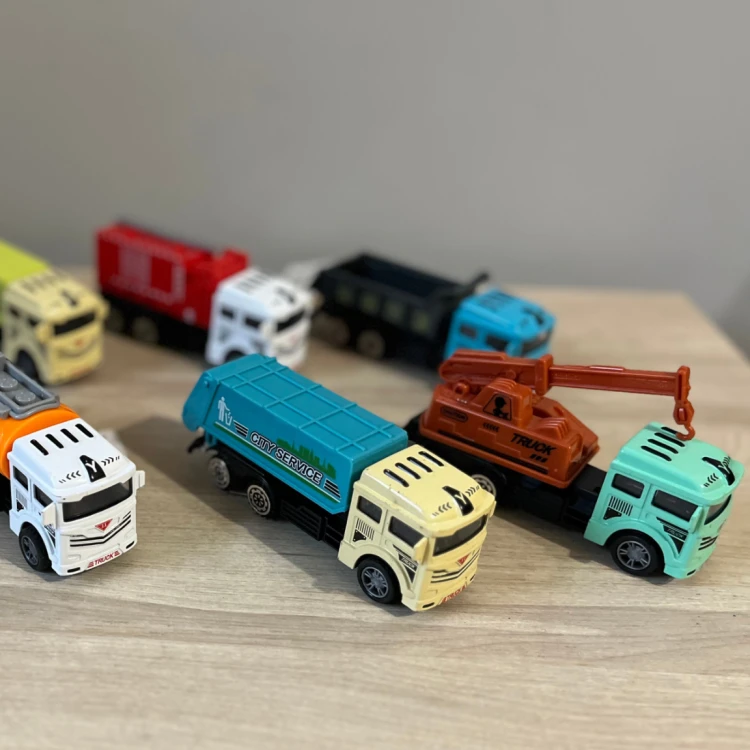 AUTO CIĘŻAROWE (12 SZT.=1 DISPLAY)