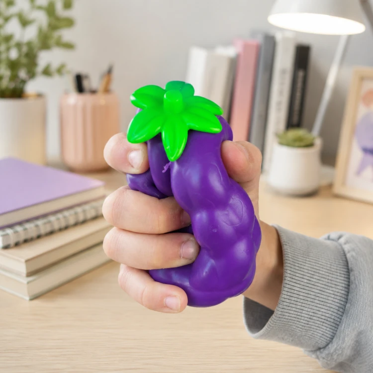 Gniotek Antystresowy Winogrono Owoc Crunchy Wazelinowe Squishy do Ściskania